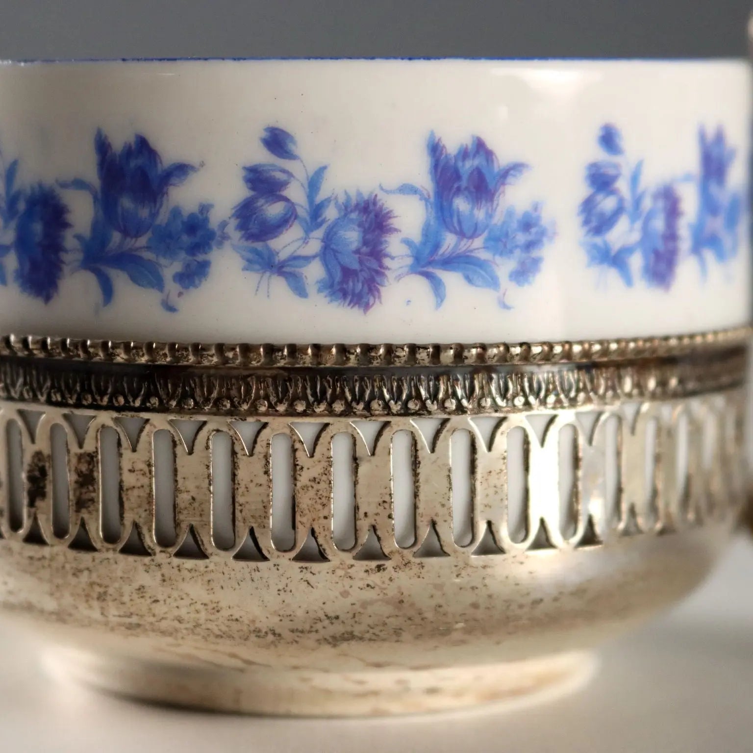 Vintage Cups and Mugs Hutschenreuther Porcelain XX Century - Italy, Mid XX Century | Antiques | Fancy Goods