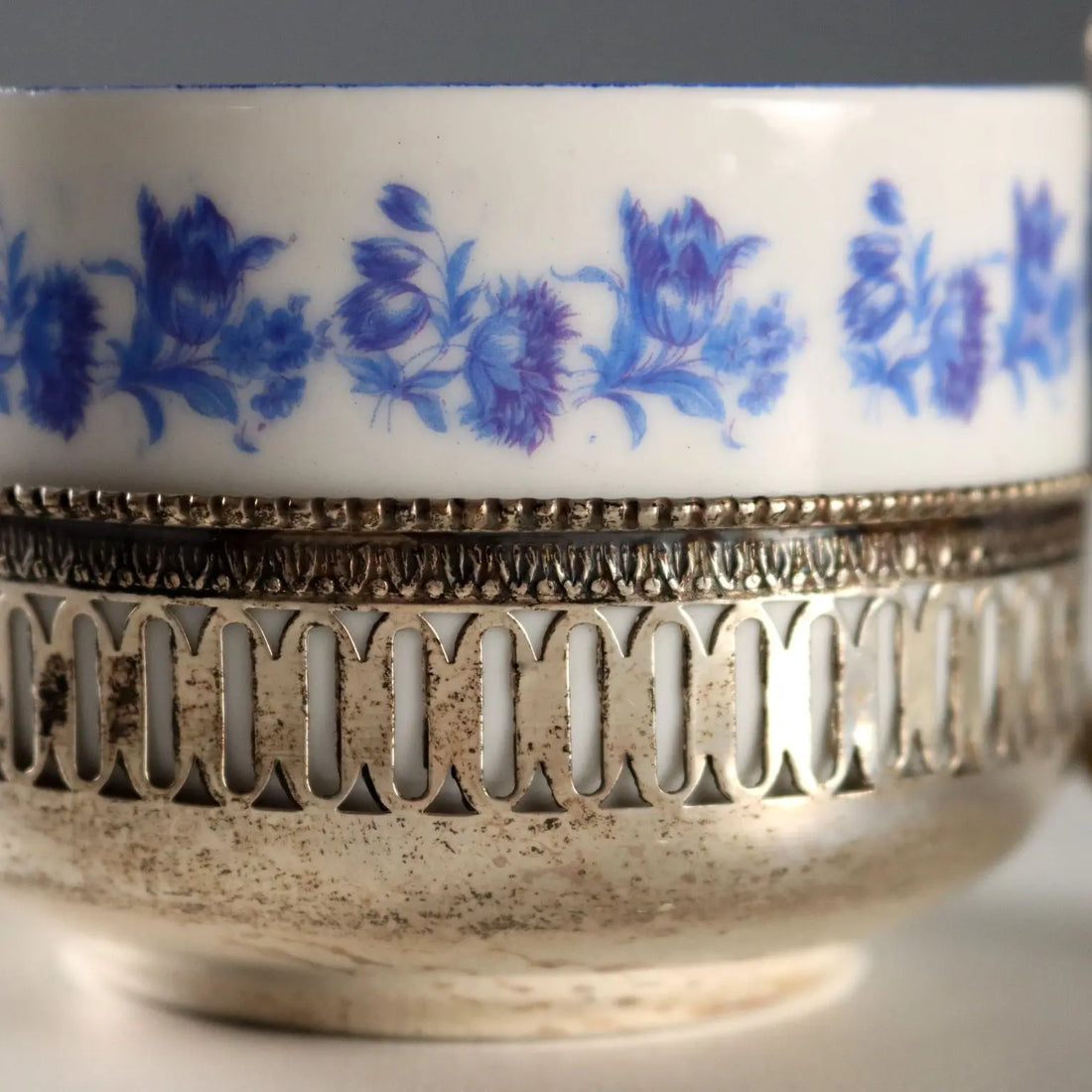 Vintage Cups and Mugs Hutschenreuther Porcelain XX Century - Italy, Mid XX Century | Antiques | Fancy Goods