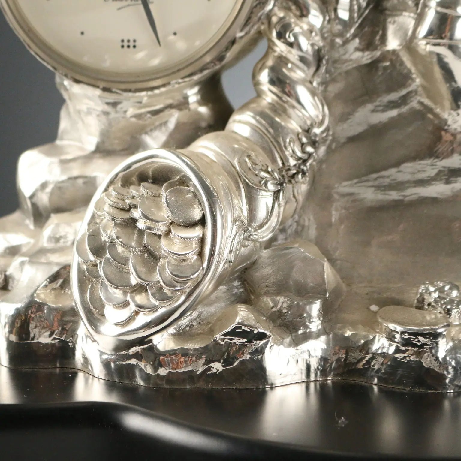 Vintage Sculptural Clock Silver Sheeth Ottaviani Italy 1990s