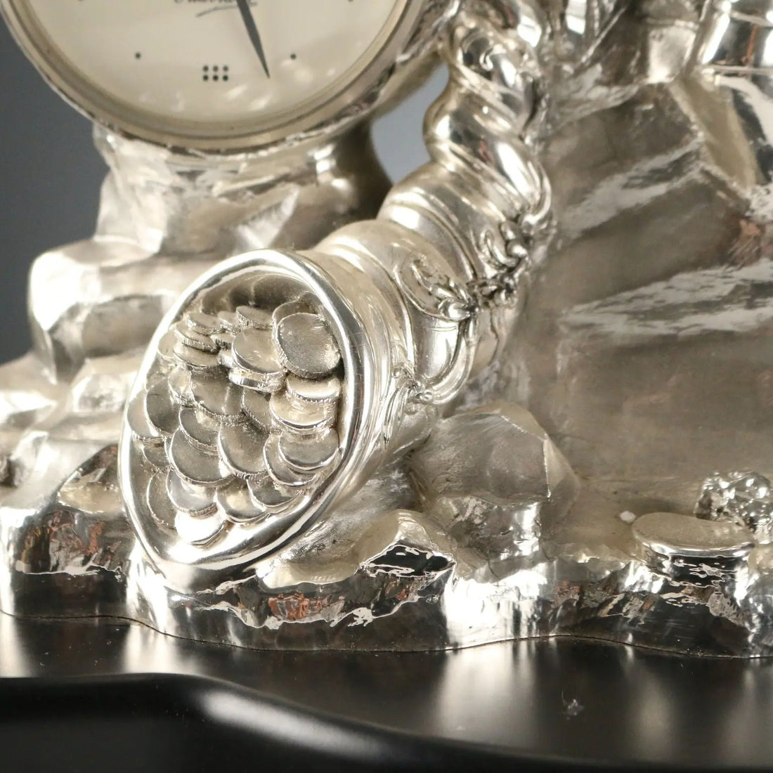 Vintage Sculptural Clock Silver Sheeth Ottaviani Italy 1990s