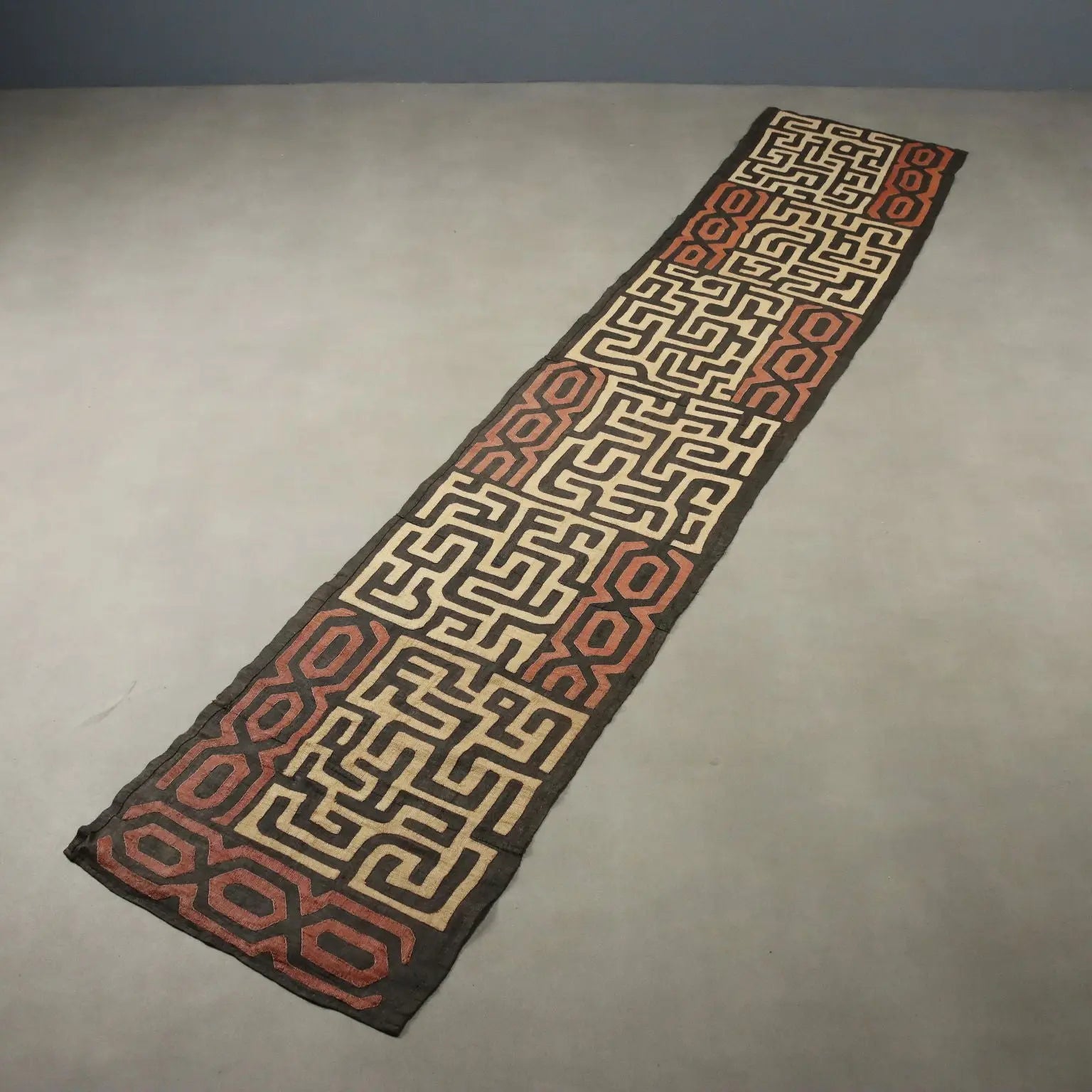 Royal Ntshak Raffia Fabric Labyrinth Design Kuba Art XX Century