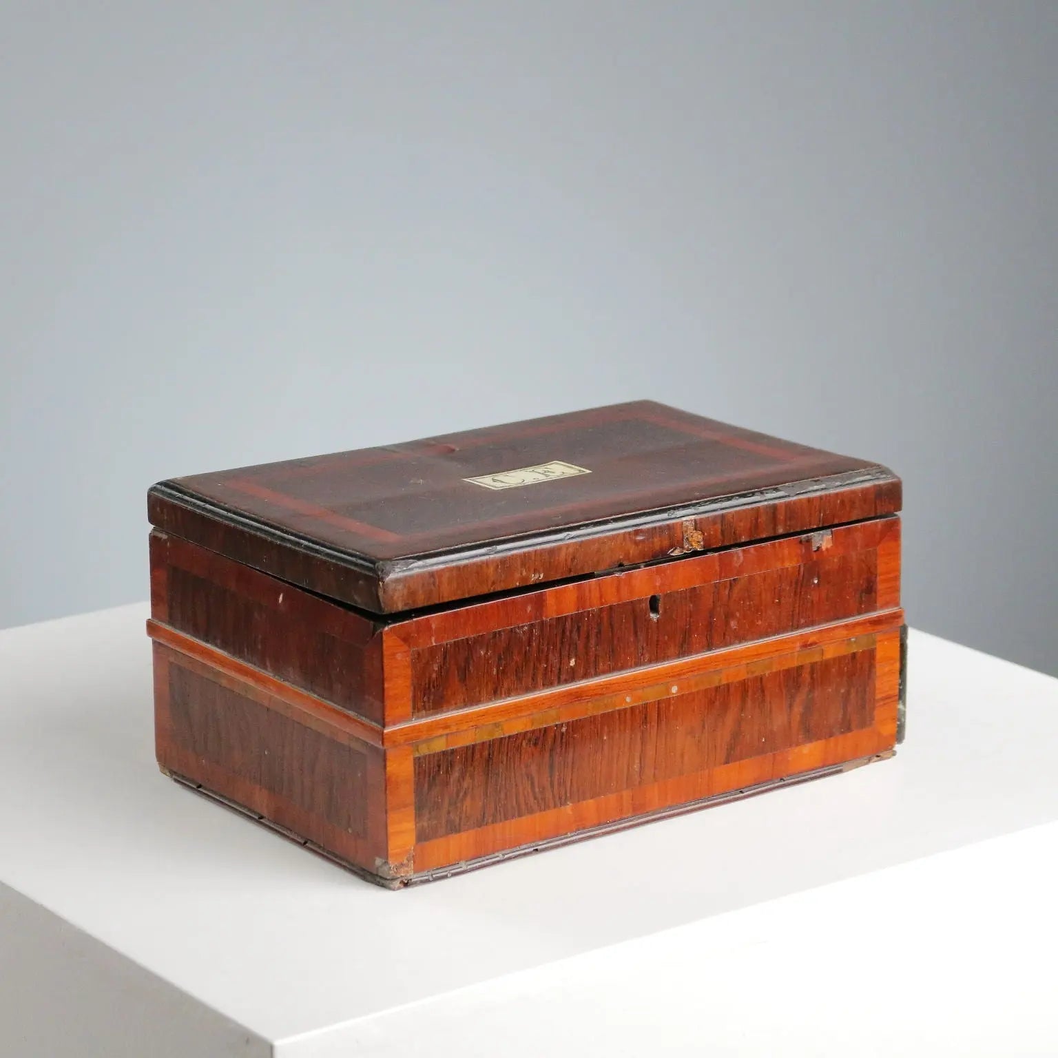 Vintage Travel Box Bois de Violette United Kingdom XIX Century