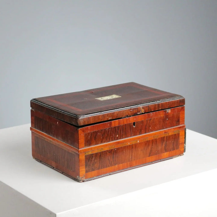 Vintage Travel Box Bois de Violette United Kingdom XIX Century