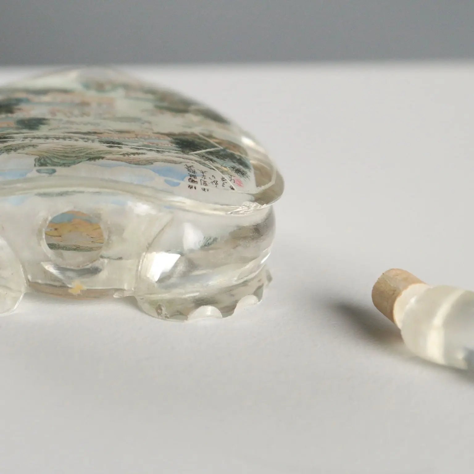 Vintage Snuff Bottle Turtle Glass Nei Hua China XX Century