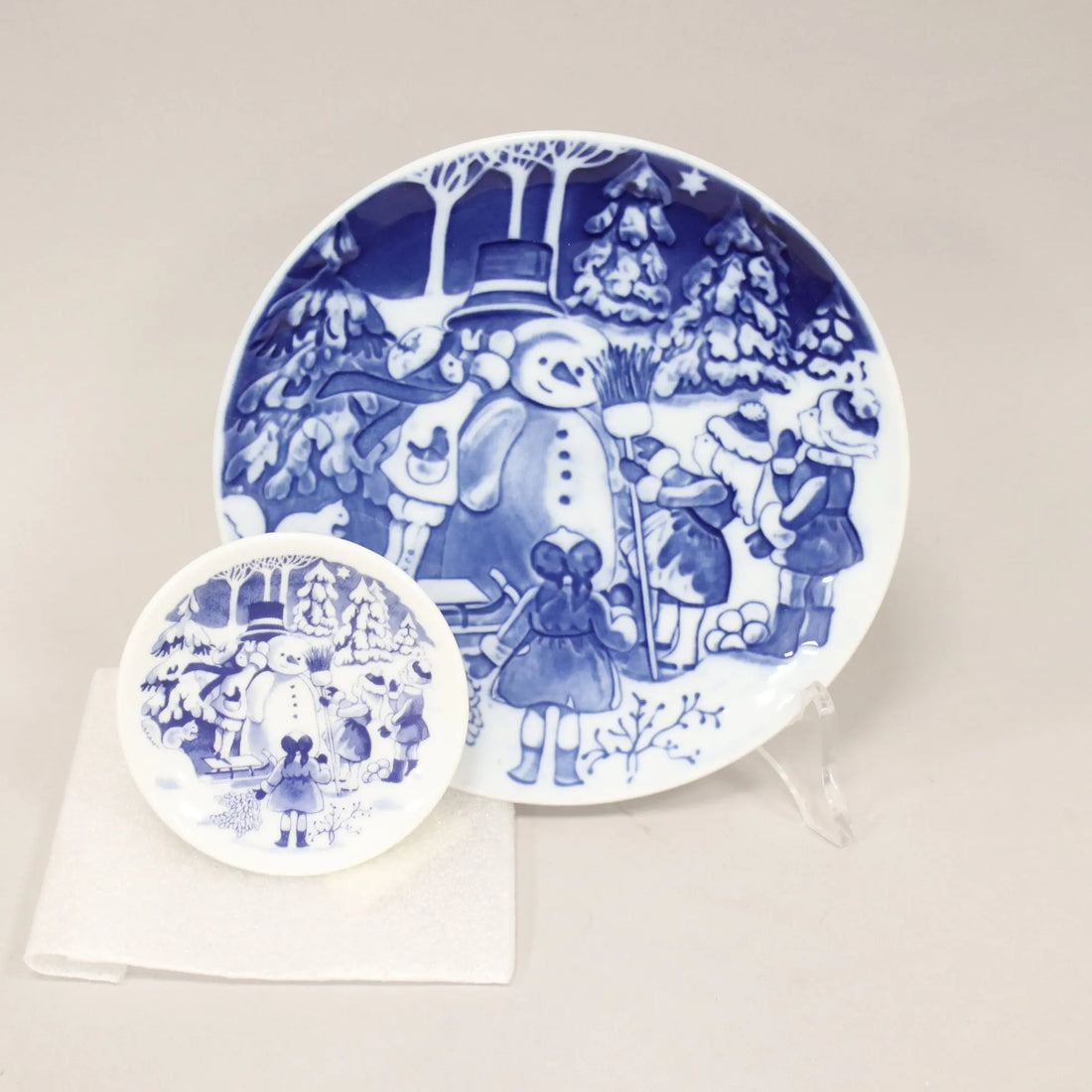Royal Copenhagen Plate Christmas Blue Porcelain 1999 - Snowman | Modernism | 