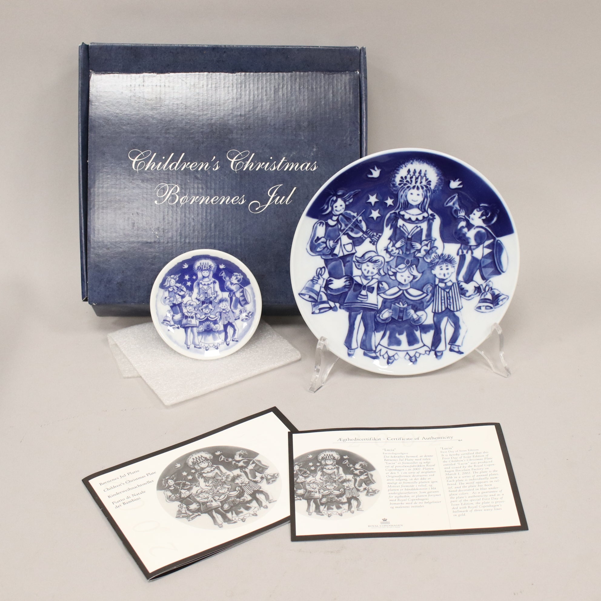 Royal Copenhagen Plate Blue Porcelain Children's Christmas 2002 - Lucia | Modernism  