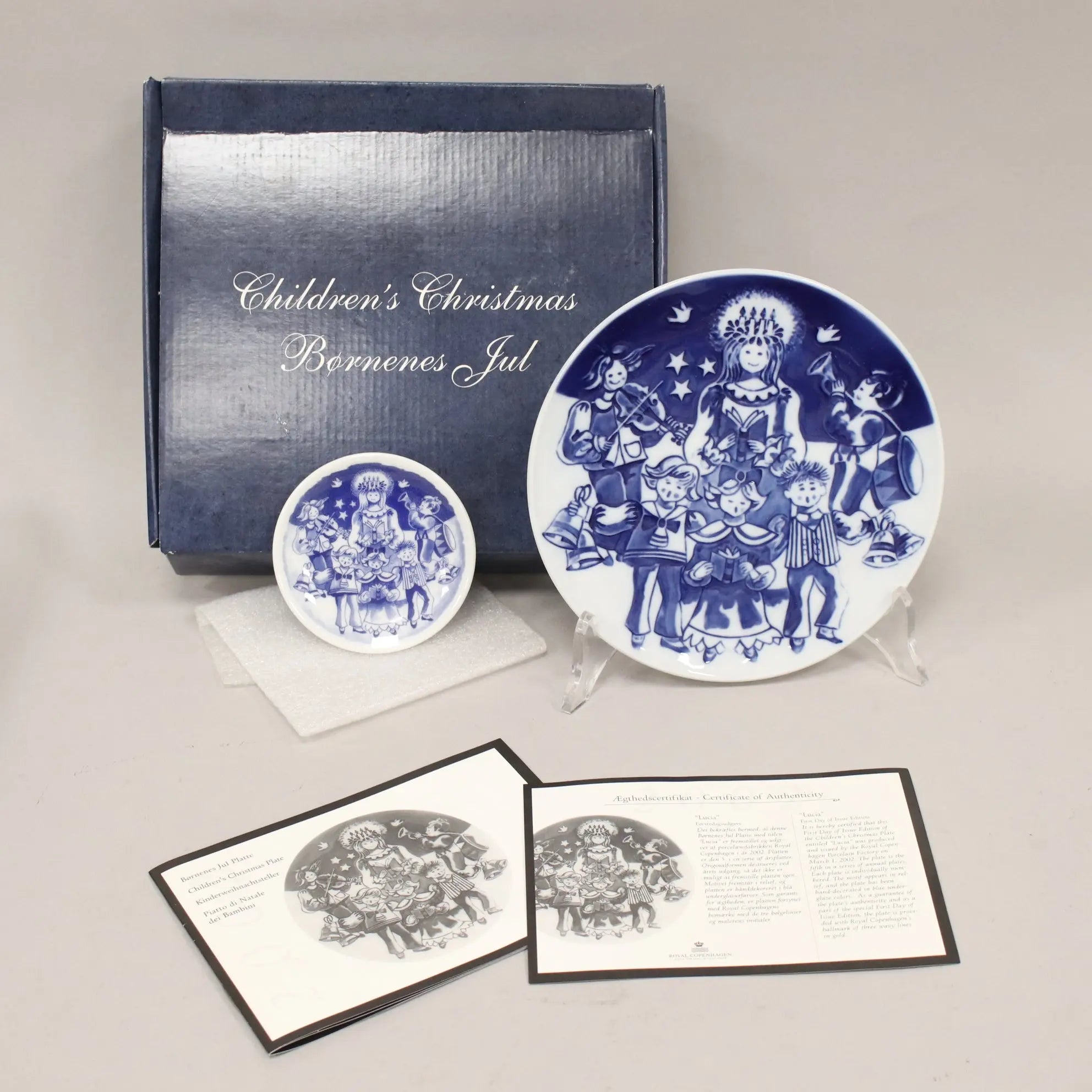 Royal Copenhagen Plate Blue Porcelain Children's Christmas 2002 - Lucia | Modernism | 