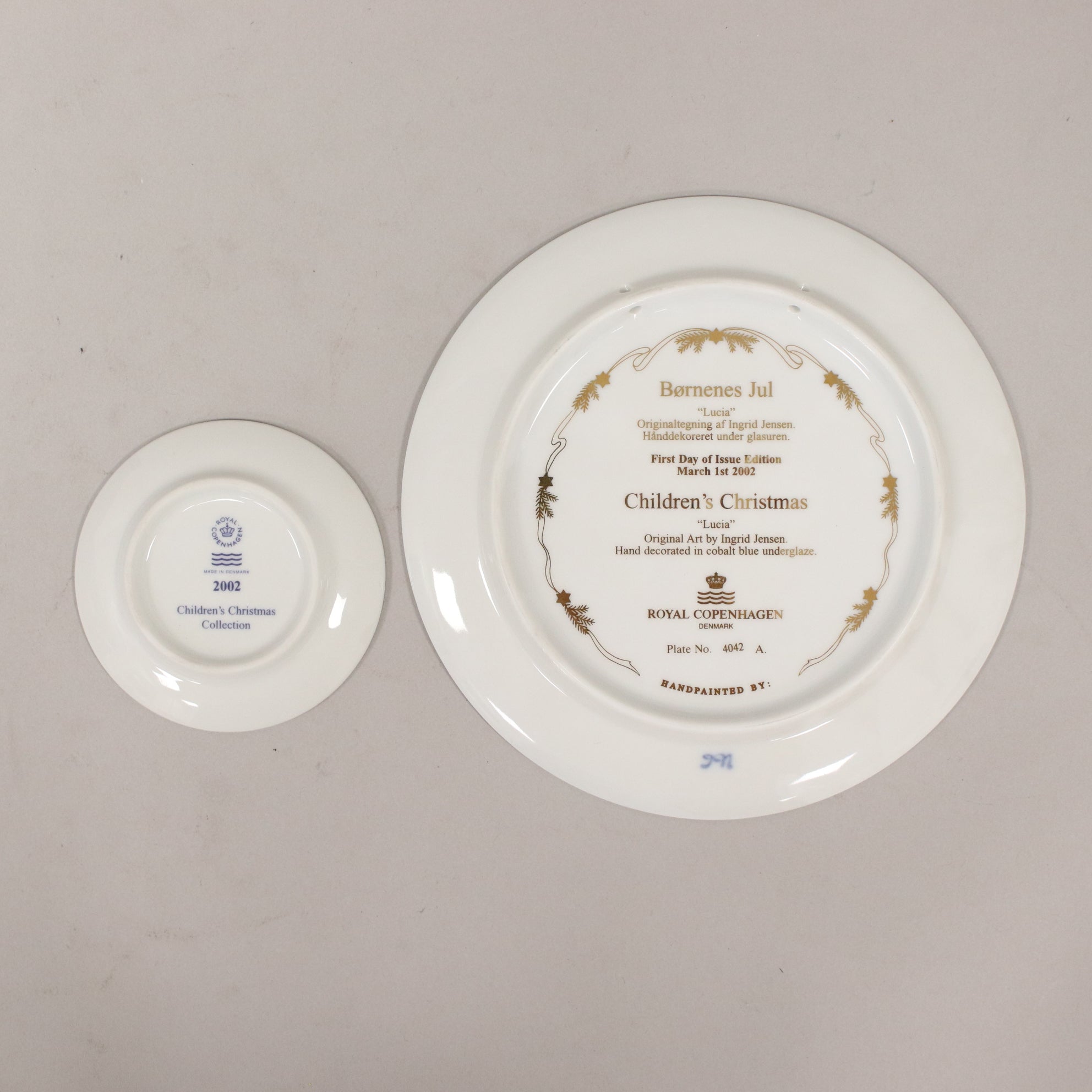 Royal Copenhagen Plate Blue Porcelain Children's Christmas 2002 - Lucia | Modernism  