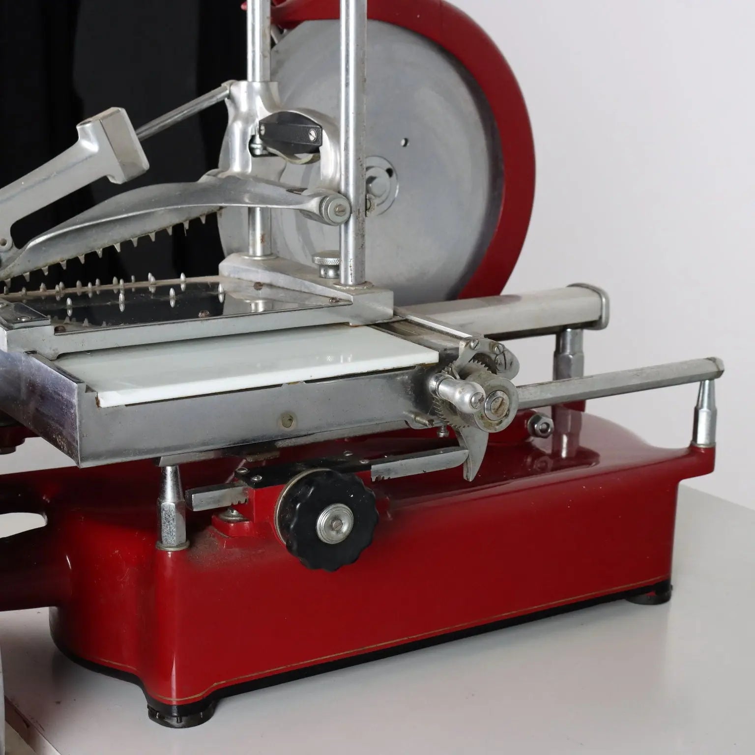 Vintage Slicer Berkel Style Metal Europe XX Century - Europa, XX Century | Modernism | 