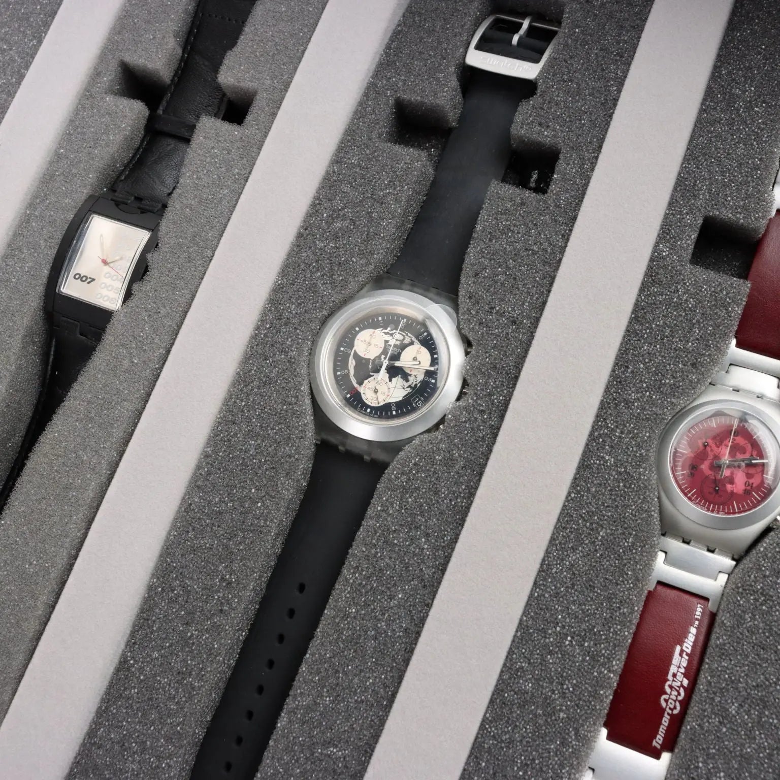 Swatch 007 James Bond Case with 20 Watches Vintage Switzerland | Modernism | 