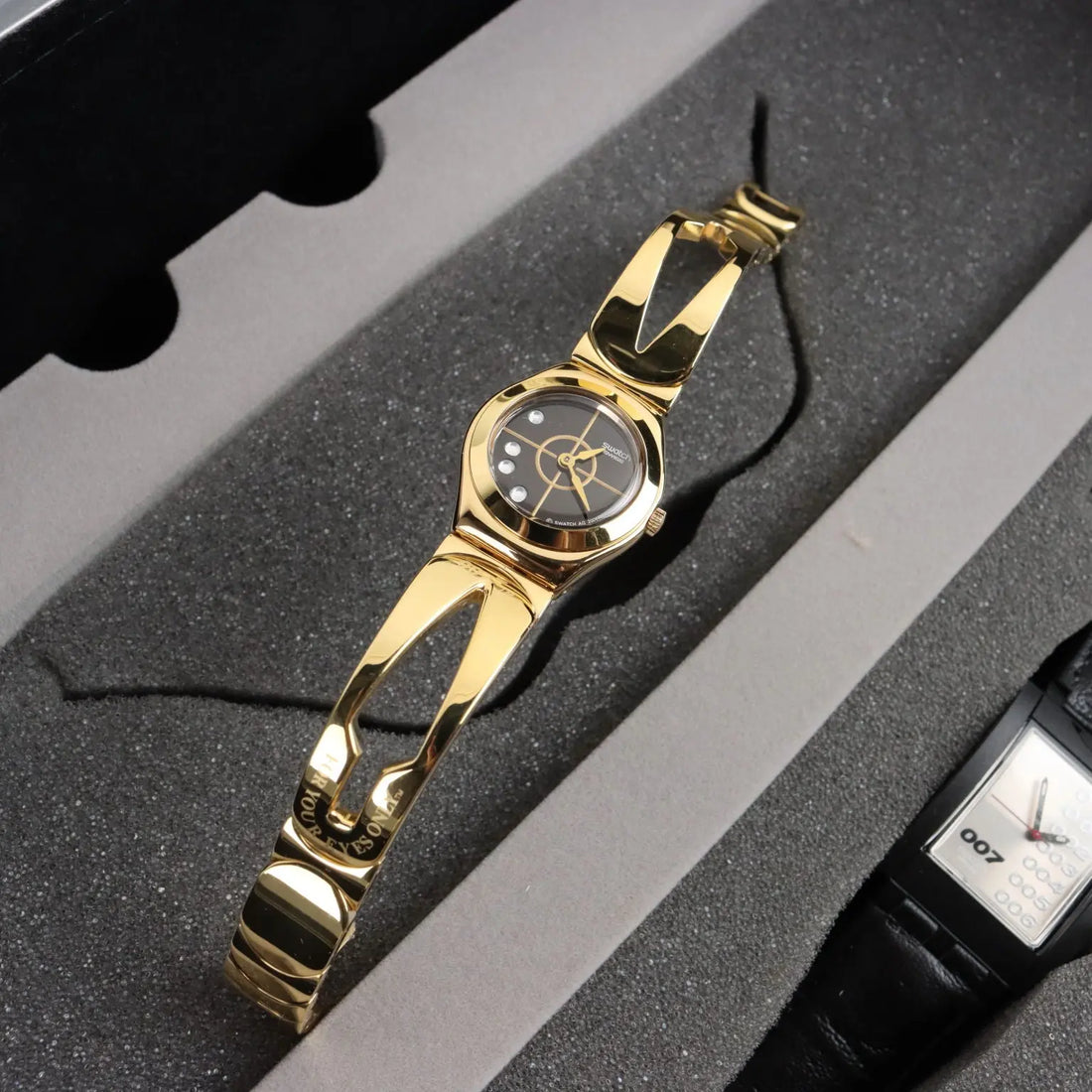 Swatch 007 James Bond Case with 20 Watches Vintage Switzerland | Modernism | 
