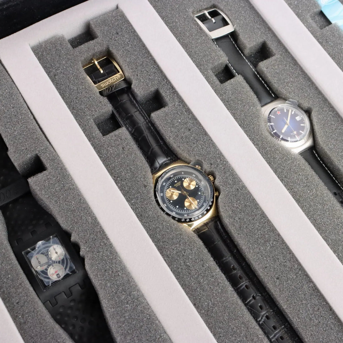Swatch 007 James Bond Case with 20 Watches Vintage Switzerland | Modernism | 