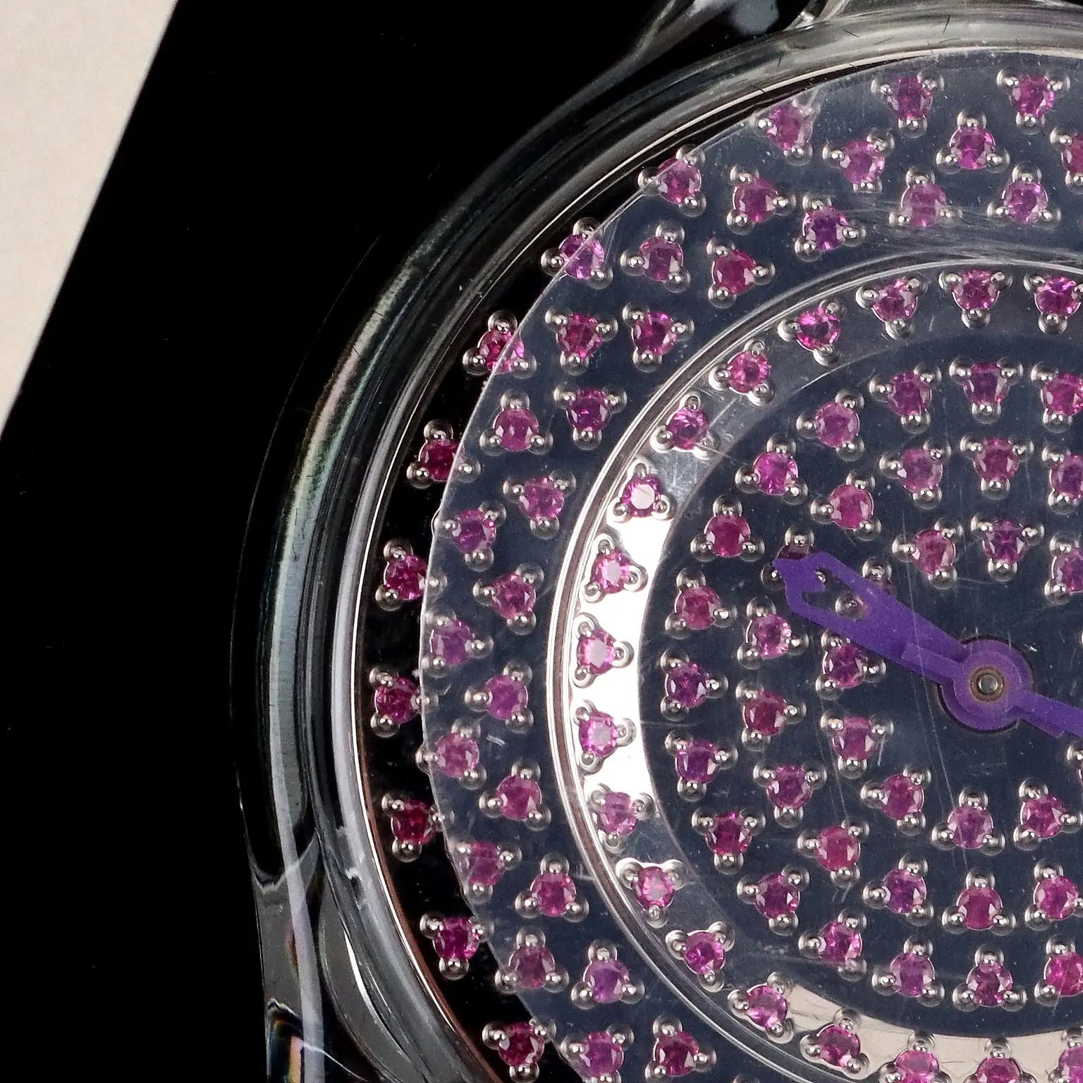 Swatch Skin Ruby Lustrous Bliss SFZ112 Vintage Switzerland 2005 - Switzerland 2005 | Modernism | 