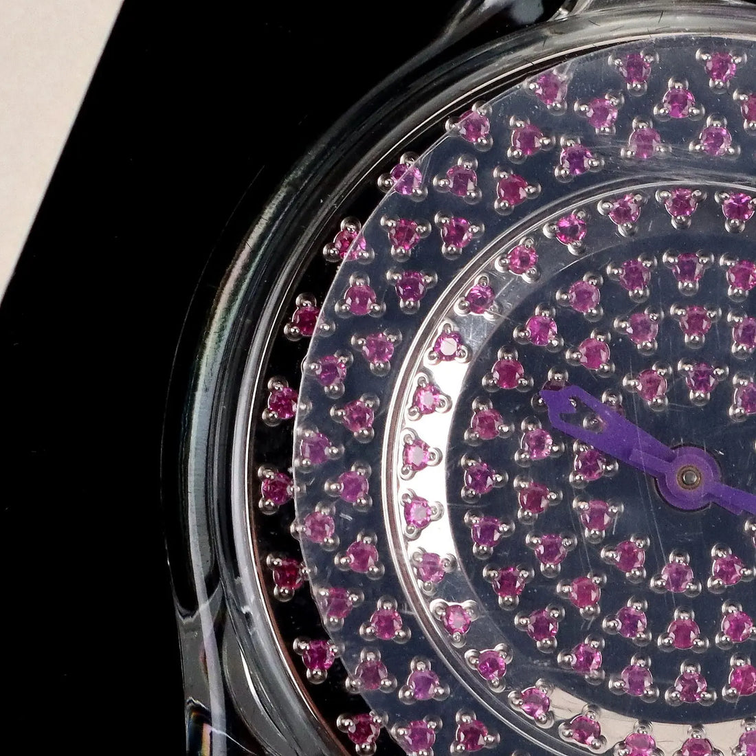 Swatch Skin Ruby Lustrous Bliss SFZ112 Vintage Switzerland 2005 - Switzerland 2005 | Modernism | 