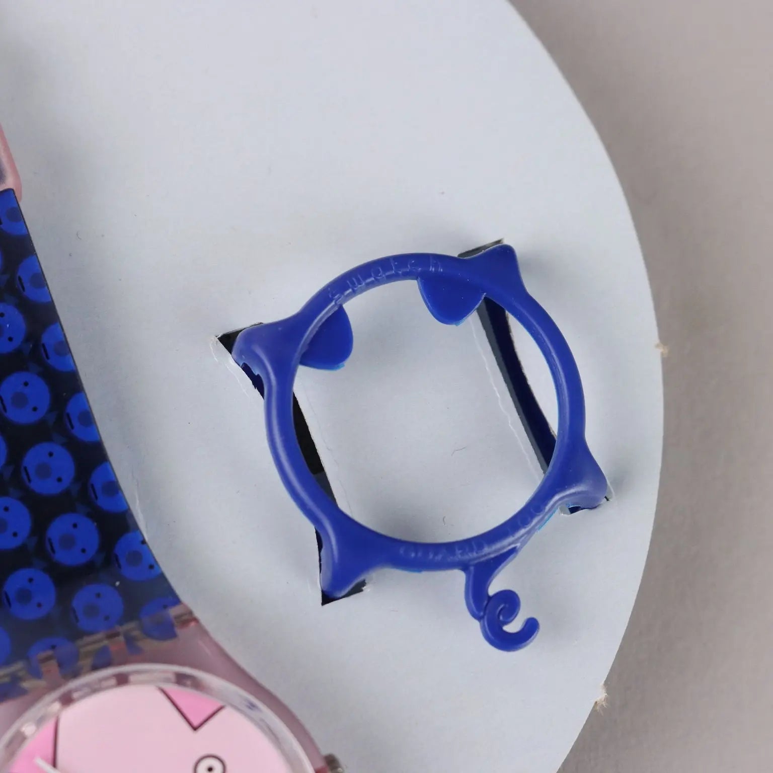 Swatch Happy Pig GZ 155 Vintage with Case Plastic Switzerland 1997 - Switzerland, 1997 | Modernism | 