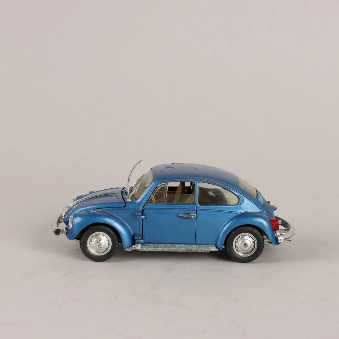 Volkswagen Beetle Polistil In Scale Model 1/25 Openable Parts 1970s - Italy, 1970s | Modernism | 