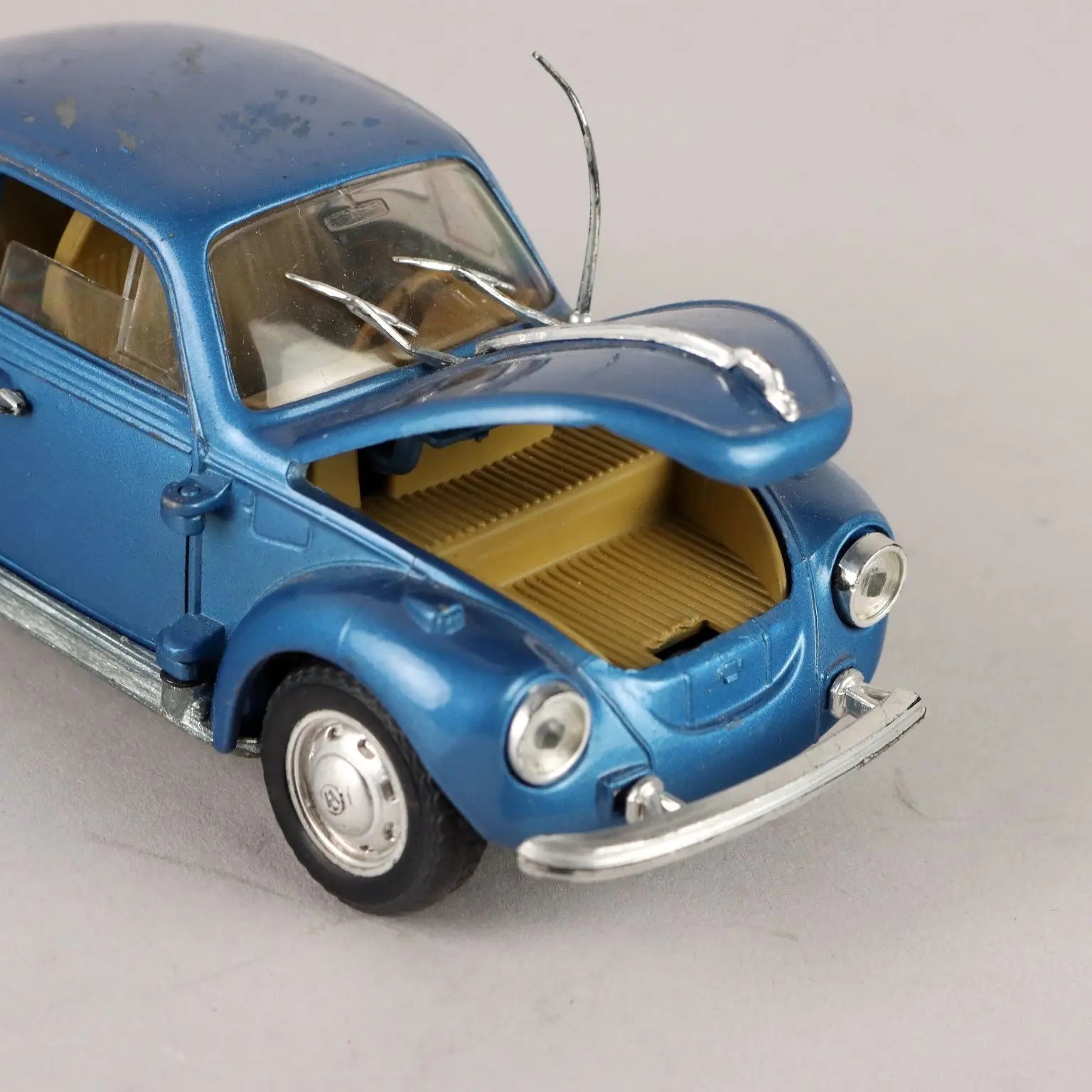 Volkswagen Beetle Polistil In Scale Model 1/25 Openable Parts 1970s - Italy, 1970s | Modernism | 