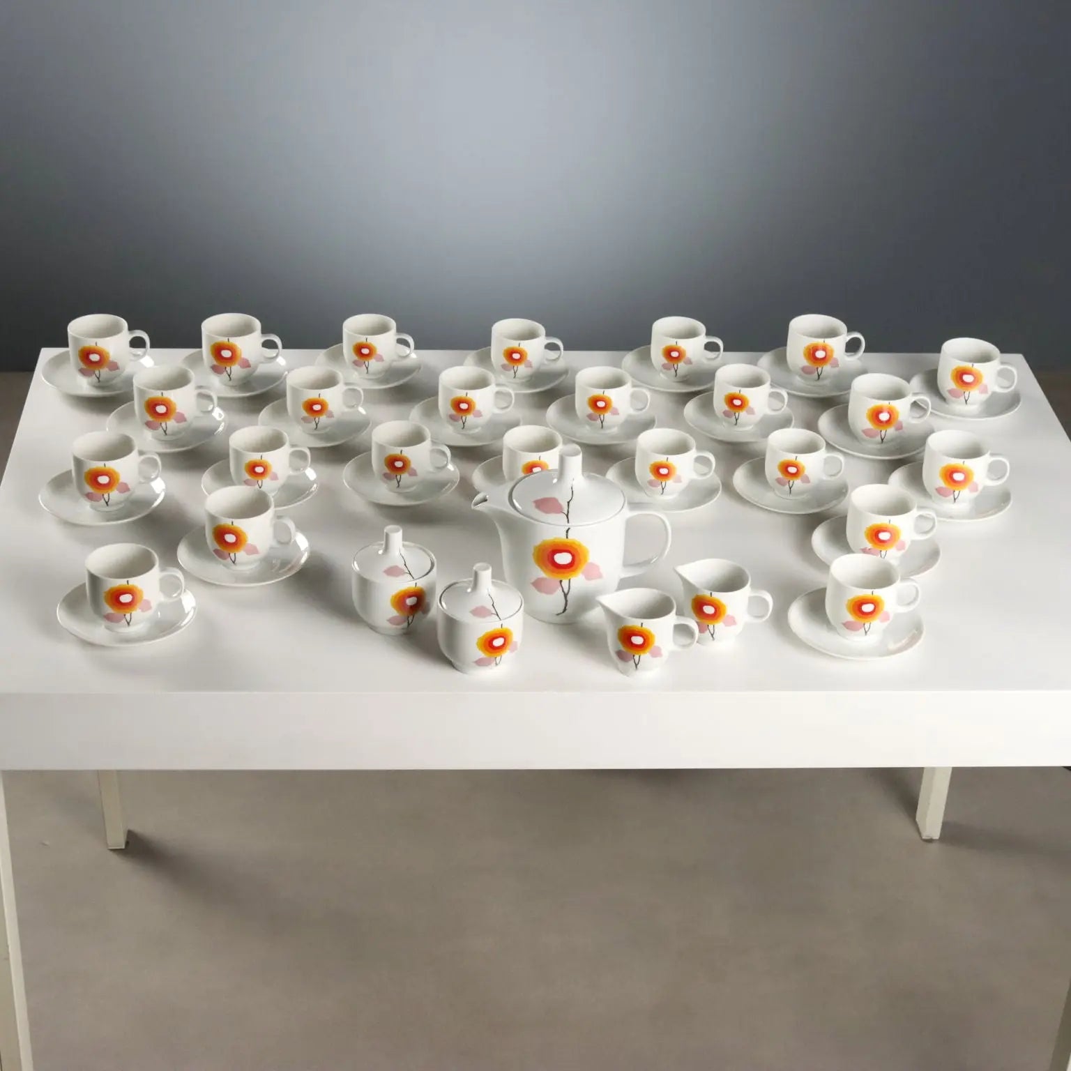 Vintage Tea and Coffee Set Hutscenreuther Man. Germany 1970s