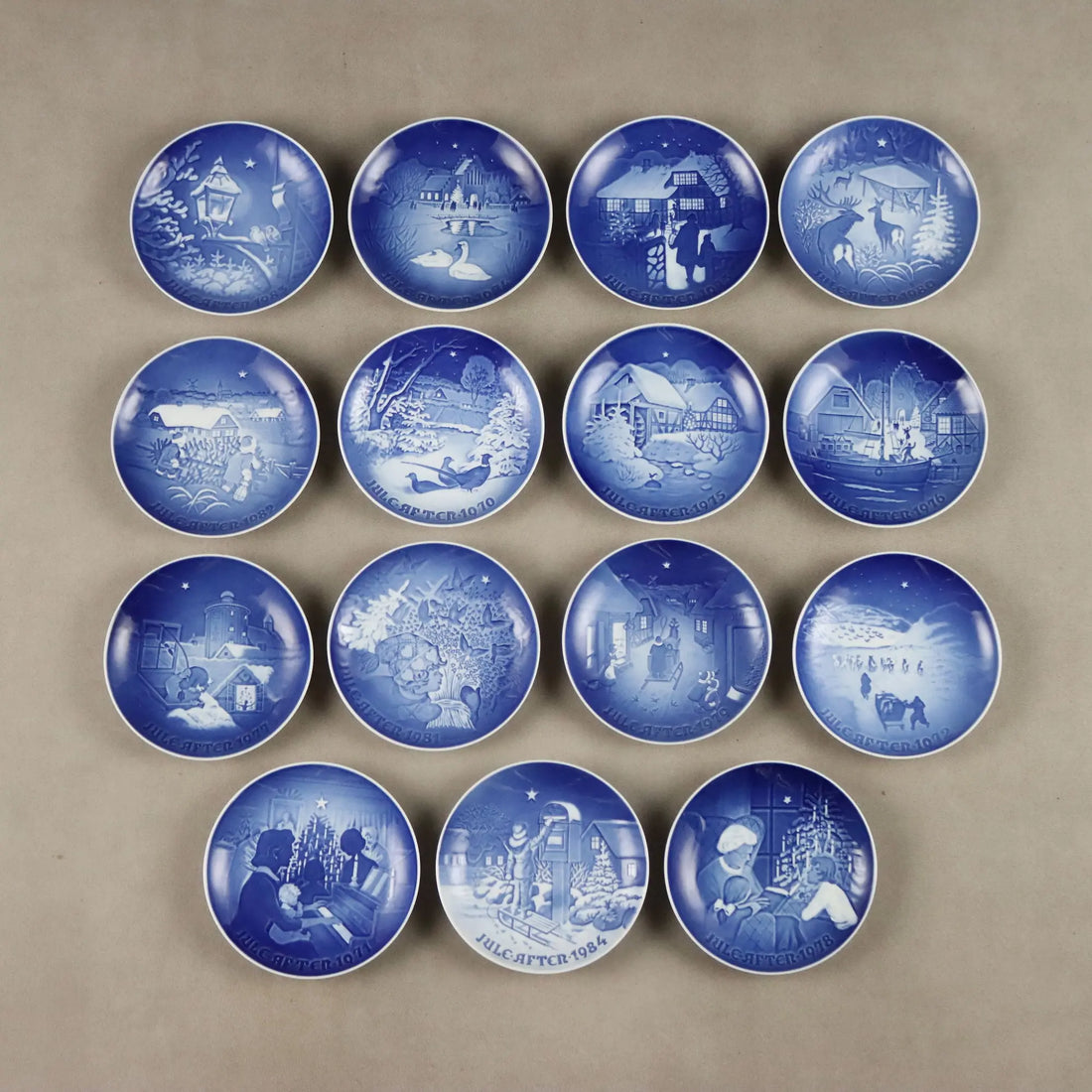 Set of 15 Bing & Grøndahl Copenhagen Plates Porcelain Denmark '900