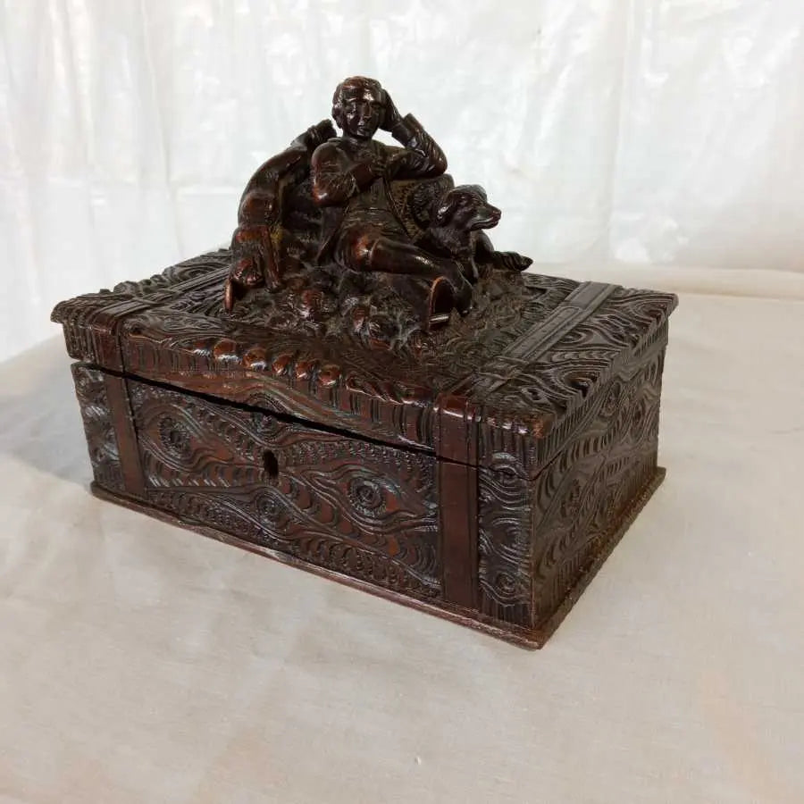 Box Walnut Italy XIX Century - Northern Italy 1850s | Second Hand  
