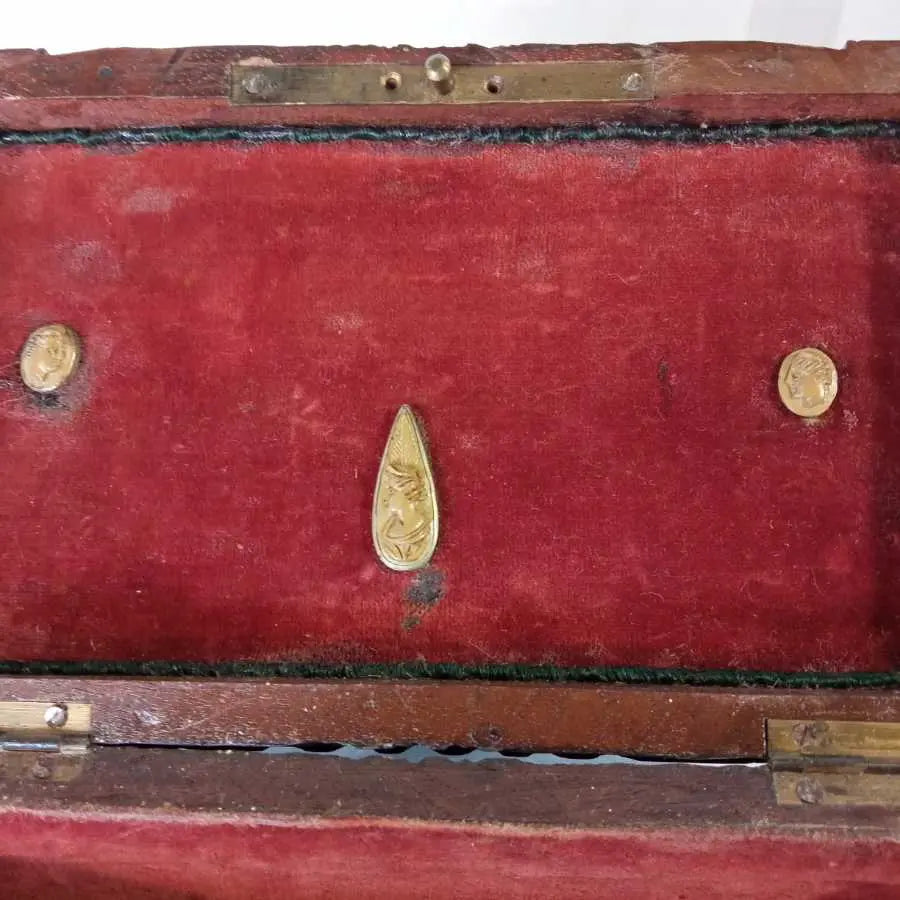Box Walnut Italy XIX Century - Northern Italy 1850s | Second Hand  