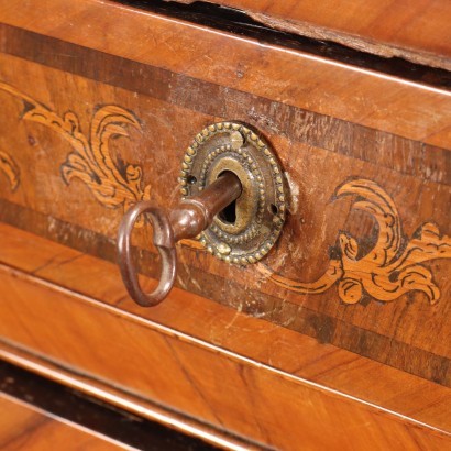 Lombardy Veneto Louis XVI chest of drawers