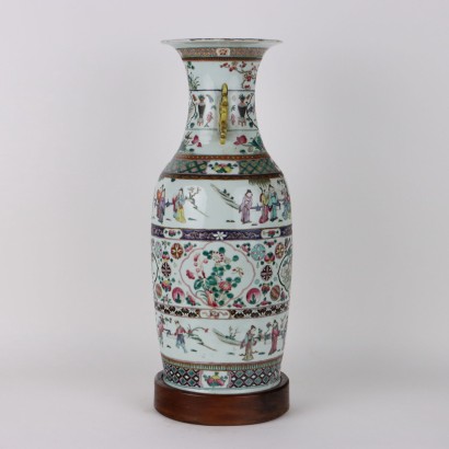 Vase balustre en porcelaine