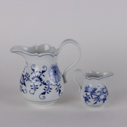 Deux pichets en porcelaine de Meissen