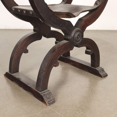 Neo-Renaissance Dante chair