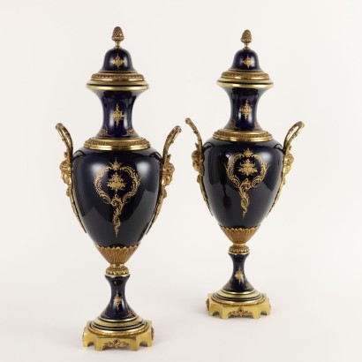 Paire de Vases Porcelaine Sèvres - France XX Siècle